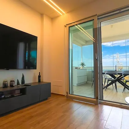 Tony Maison - Amazing Seaview In A Modern Apartment Bari