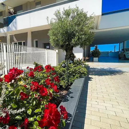 Tony Maison - Amazing Seaview In A Modern